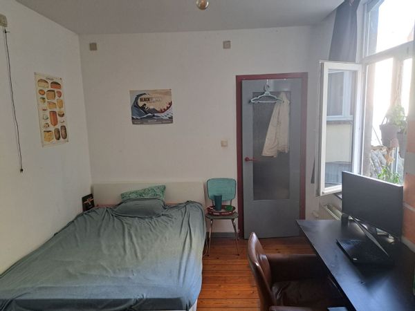 Studio cosy à Saint Gilles super bien placé !!