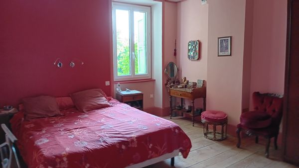 La chambre privée, rose, plein sud chez Sandrine et Serge