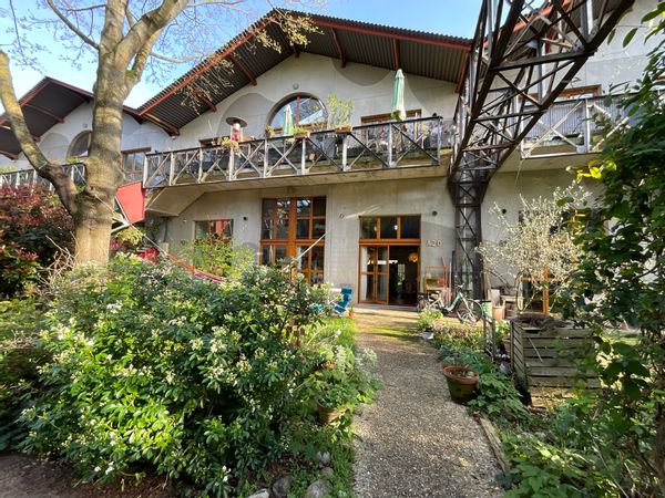 Very nice Loft with garden 1km from Paris , 5km to the center (metro, tram, velib, RER...)