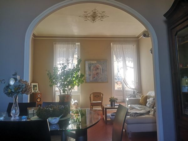 Grand appartement lumineux au coeur de Nîmes