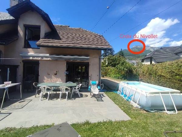 Notre petite maison du bonheur Maison mitoyenne ,3 chambres, au coeur de la Savoie.