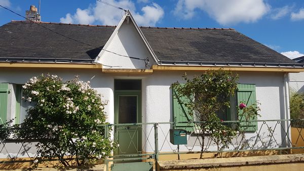 Maisonnette 2 chambres avec jardin proche tram et Sèvre