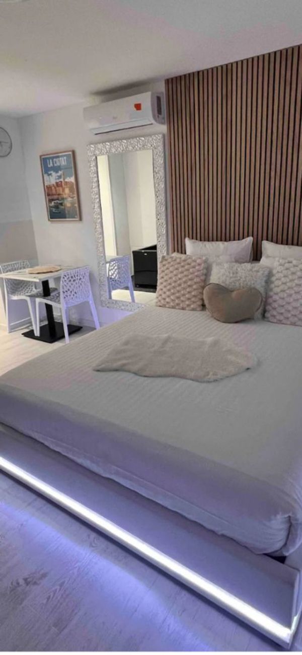 studio avec jacuzzi  terrasse 5 min de la mer