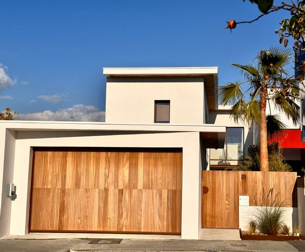 Maison d’architecte avec piscine à 250m des plages