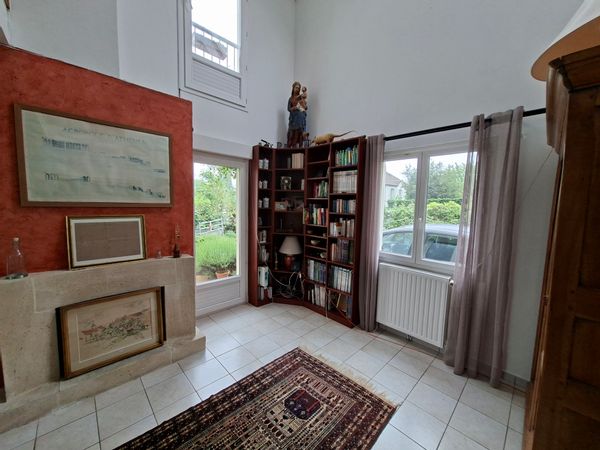Une maison familiale avec un beau jardin à 45 minutes du centre de Paris en transports en commun