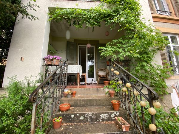 L'appartement de Leana et Sylvain. 3 chambres, 1 salon avec joli jardin et balcon, idéalement situé