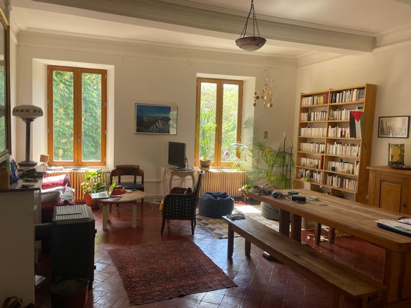 Grande maison dans les Cévennes proche rivière