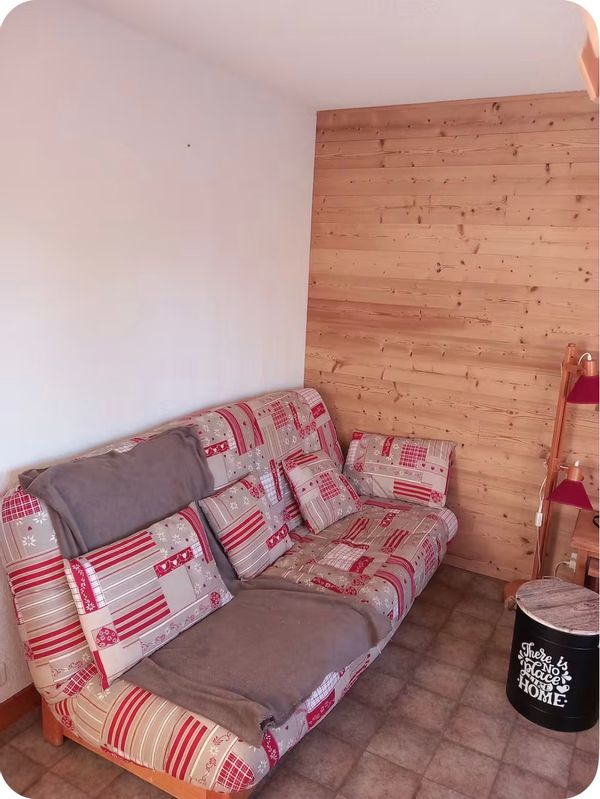La maison de Jessy est un appartement aux Saisies au pieds des pistes et au départ de randonnées