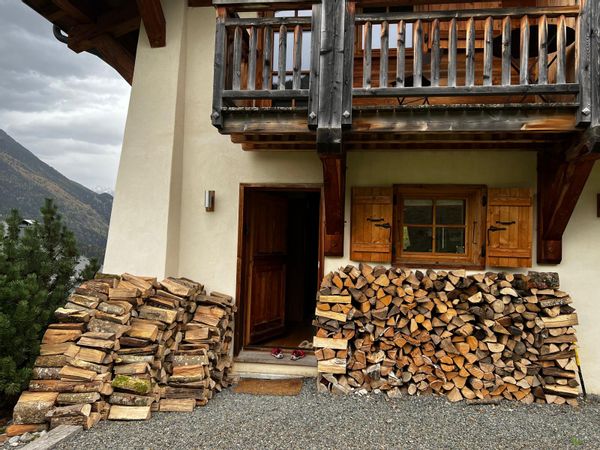 Appartement comme un chalet sur 3 étages, ski aux pieds sur le domaine des Houches et vue Mont Blanc