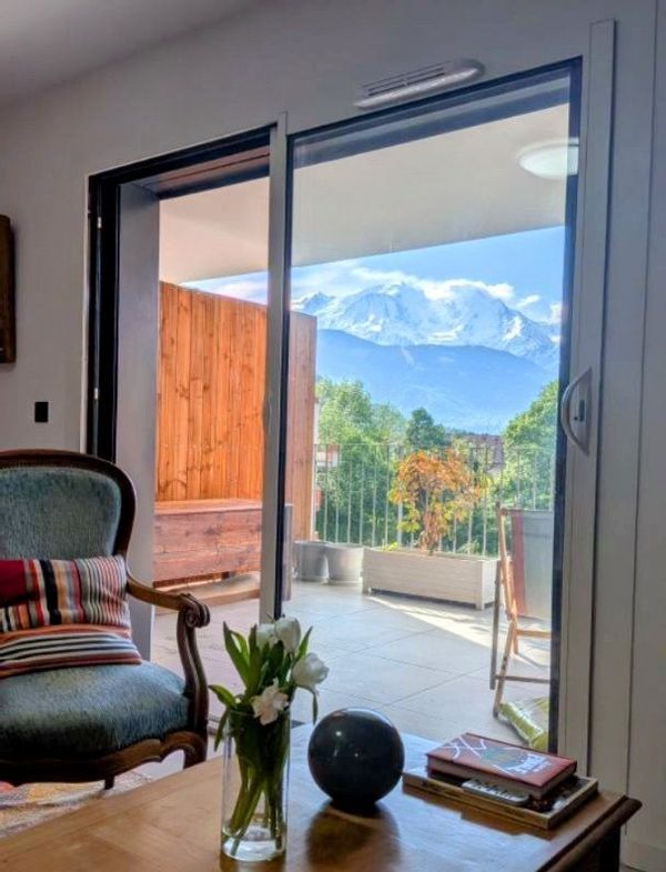 Grand appartement avec vue Mont Blanc