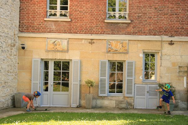 Belle maison en pierre avec jardin en centre ville