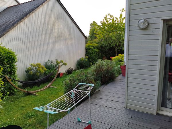 Maison dans un environnement calme et verdoyant