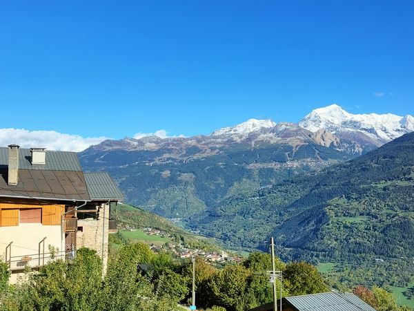 Petite maison de caractère avec vue imprenable sur le massif de la vanoise