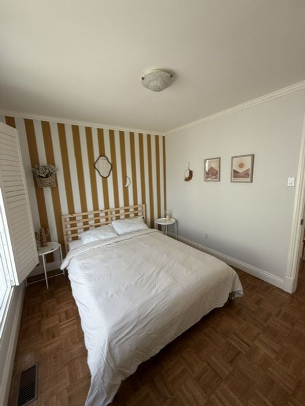 Nous vous offrons une chambre privée avec sa salle de bains à proximité de Montréal