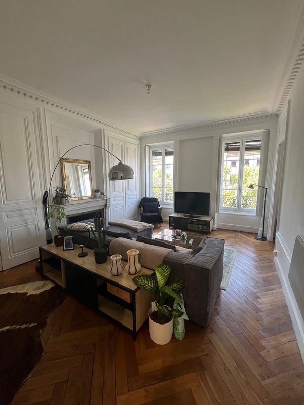 Appartement haussmanien sur les quais du Rhône