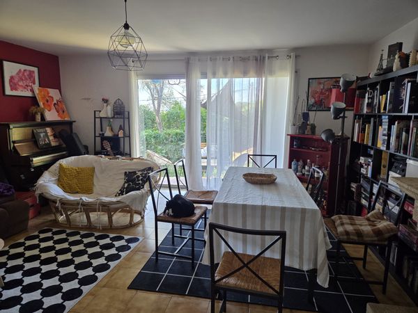 Petite maison dans une résidence très calme