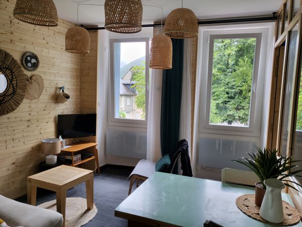 Appartement pour un couple et un enfant au cœur de Luchon (Pyrénées), tout a pieds