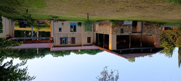 Maison de campagne rénovée avec grand jardin, entre le Gers et les montagnes.