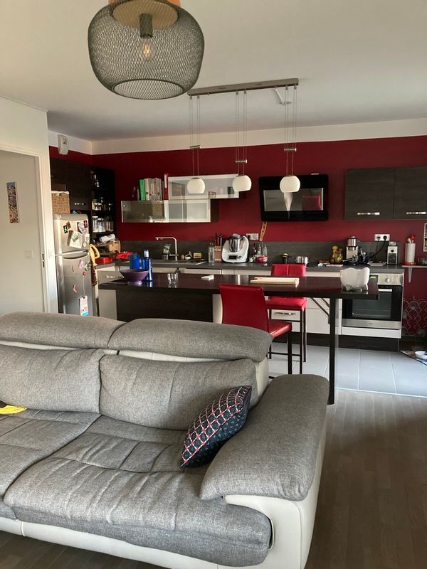 Appartement avec balcon tout près de Paris