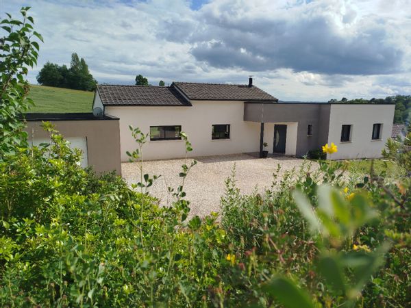 Maison familiale lumineuse au cœur de la Dordogne