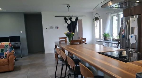 Maison familiale en campagne, 2 chambres à l'étage principal. Venez vivre la tranquilité !☀️
