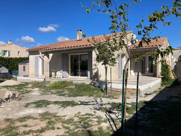 La maison de CEDRIC au calme près de la colline des Alpilles, et du golf de Mouriès.