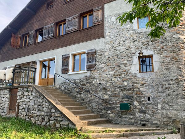 Magnifique ferme authentique dans les Alpes françaises – Paulina & Maxime