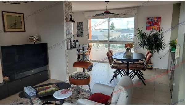 Bel appartement neuf au centre de La ville dans résidence récente