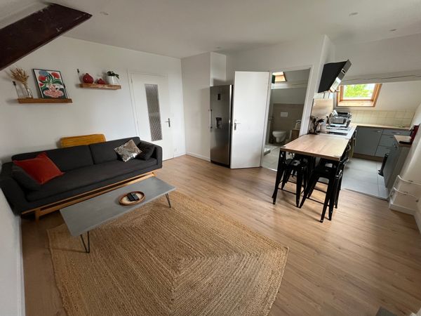 Appartement indépendant lumineux à Annecy, proche lac, centre-ville et montagne.