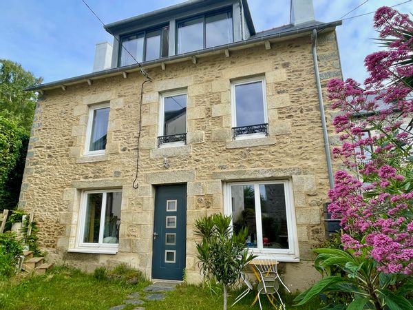 Typical old Breton stone house in a quiet village, a 15-minute walk from the beach.