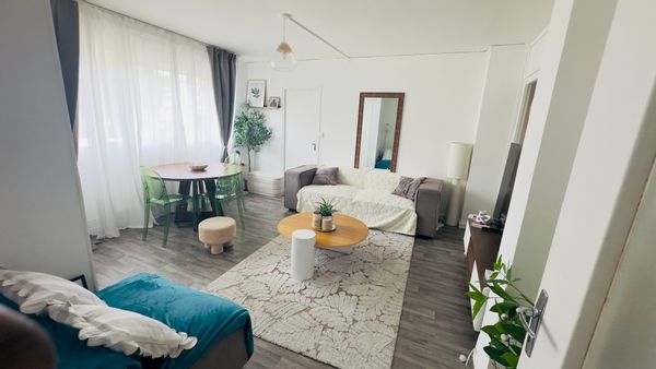 Appartement 4 chambres , à proximité du Château de Versailles et proche de toutes les commodités.