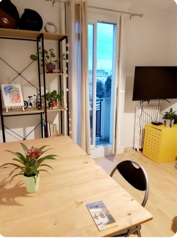 La chambre privée de Guilherme Air Santos