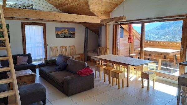 Grand appartement pour 2/3 familles, idéalement situé sur les hauteurs de Briançon