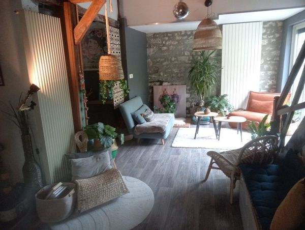 Grande maison 7 piècesà la fois en coeur de ville et a proximité immédiate des bords de Seine.