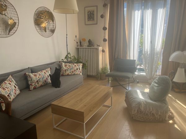 Appartement lumineux et chaleureux proche Paris, calme, pratique et bien situé.