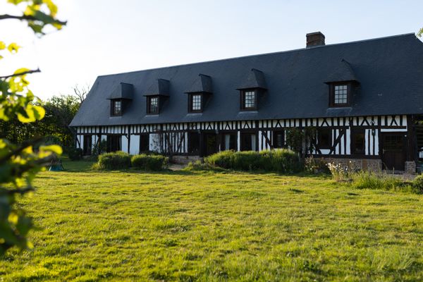 Charmante maison à colombages en campagne normande