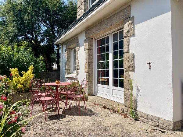 Grande maison familiale en bord de mer.