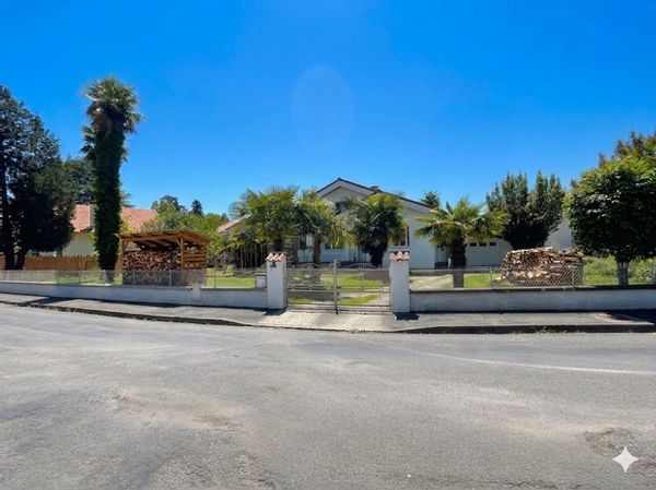 Maison éco-rénovée avec grand jardin – proche Pau, mer & montagne