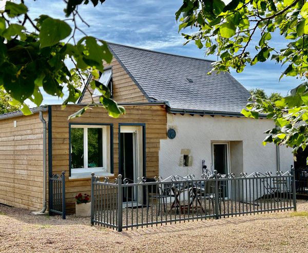 Petite maison de campagne.
