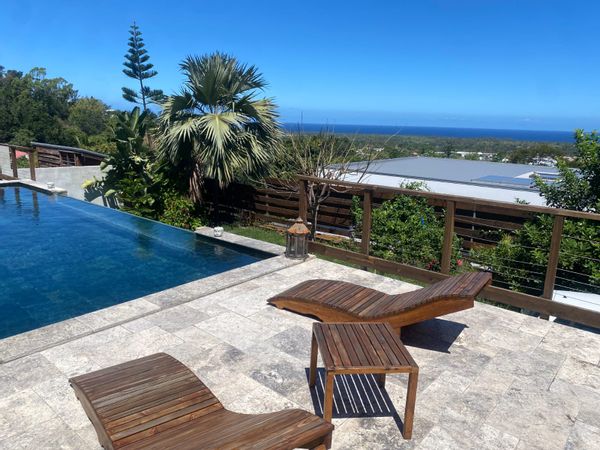T2 Rez-de-jardin villa avec piscine à l'Étang Salé