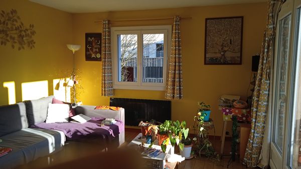 Appartement au pied des montagnes avec une jolie terrasse fleurie!