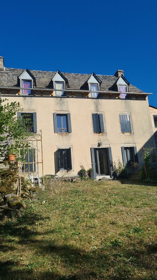 Maison familiale dans un hameau aux portes de l'Aubrac