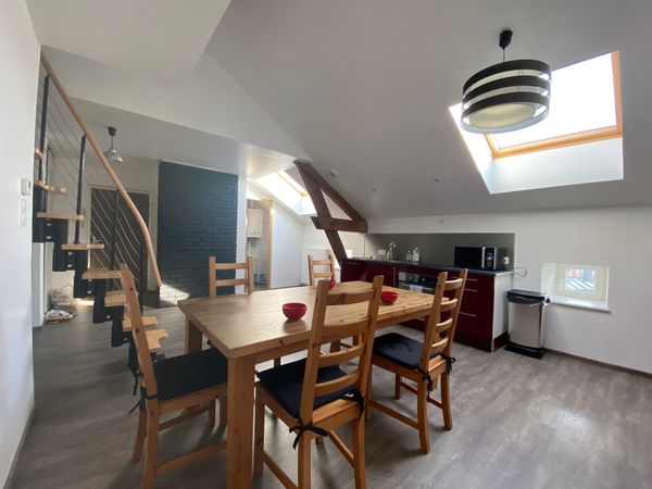 Au cœur des Vosges. Appartement design et accueillant. En plein cœur de ville et pourtant au calme.