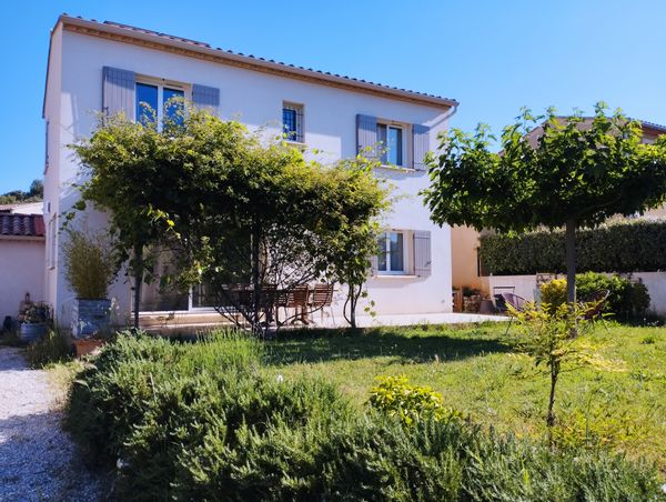Agréable maison avec jardin à Bédoin, au pied du Mont Ventoux (Provence)