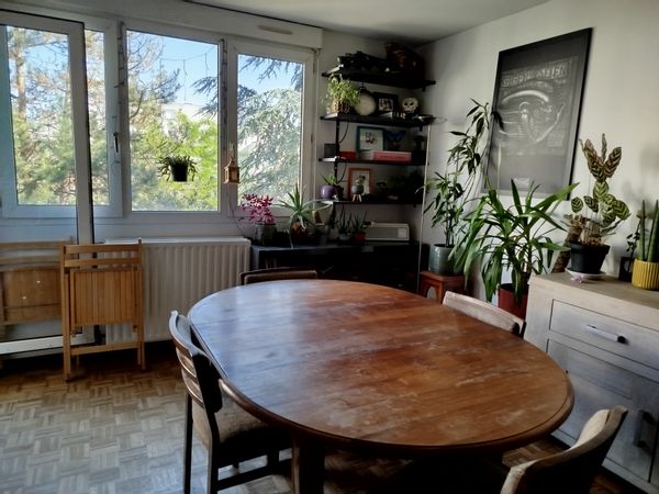 Appartement chaleureux et lumineux a 25 minutes à pied du centre Lyonnais (accessible en transports)