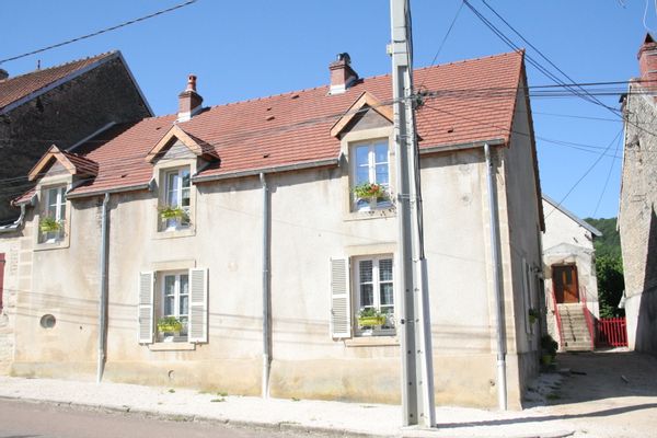 La maison de Maryse - Jean Paul, disponible 12 mai - 14 juillet  2026