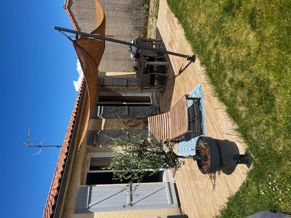 La maison de Céline et de bidule le chat est petite mais conviviale, fonctionnelle et chaleureuse.