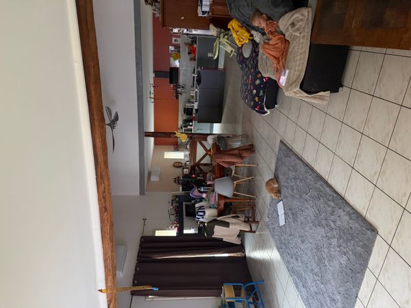 La maison du bonheur de Jerome et Jessie et ses 2 petites filles