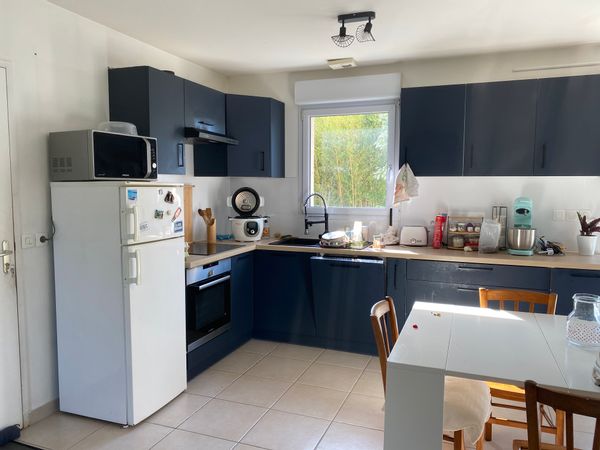 La maison de Margaux et Remi est une jolie maison, assez simple ou l’on s’y sent bien.