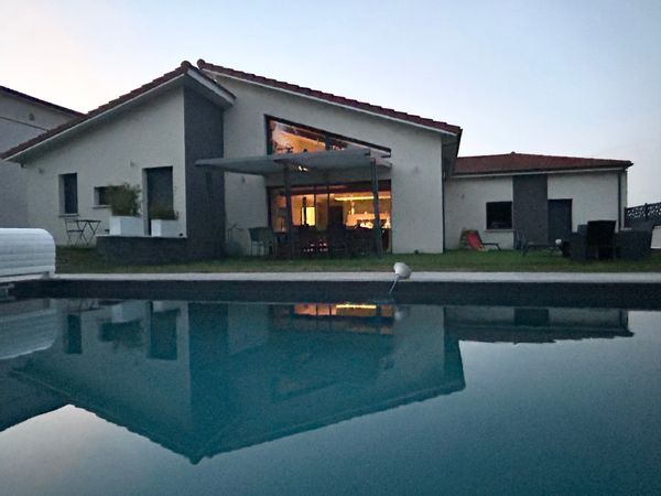Villa avec piscine aux dessus des gorges de la Loire